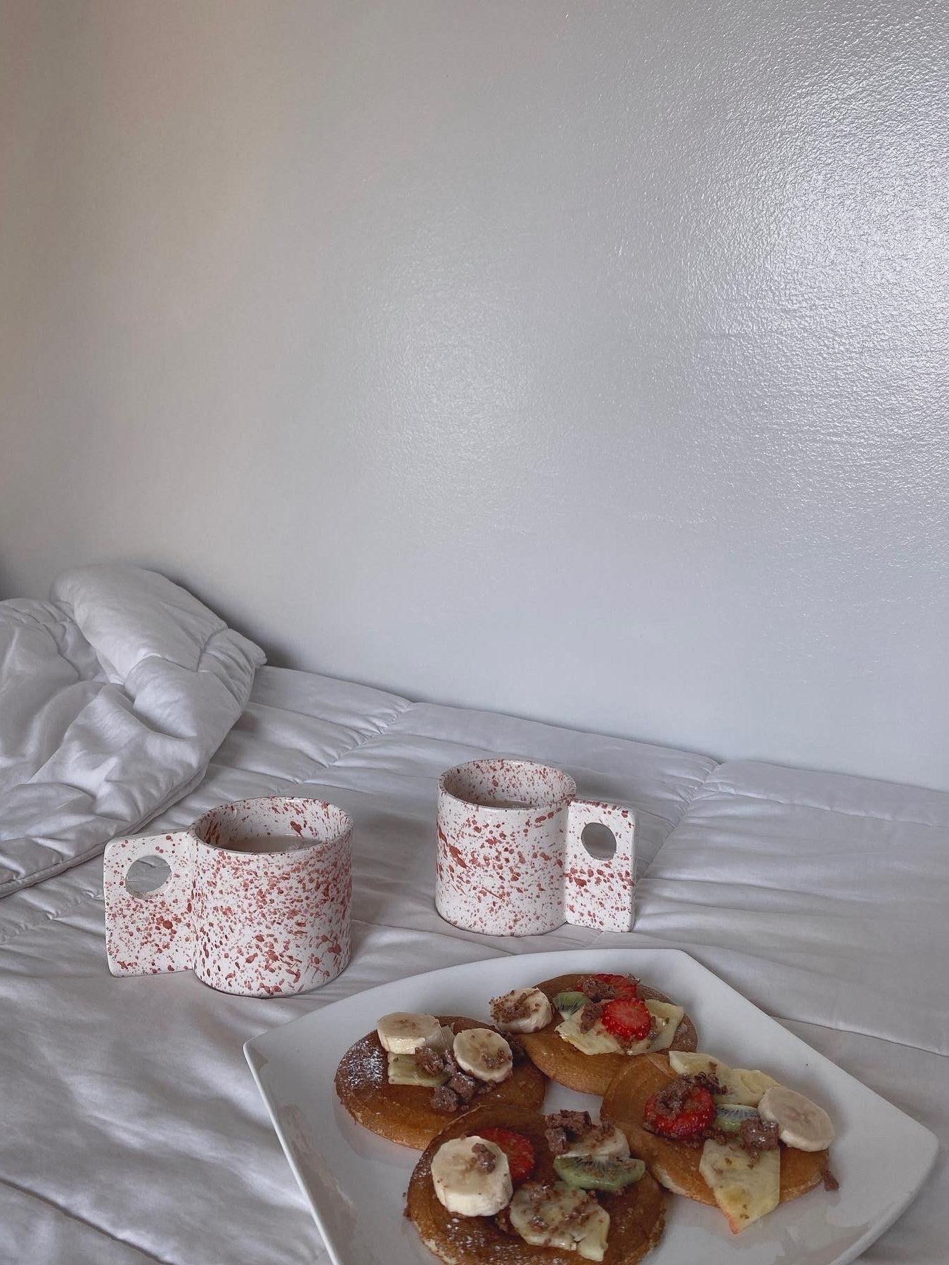 unique moroccan handmade ceramic splash coffee mug in white with ceramic coating glaze